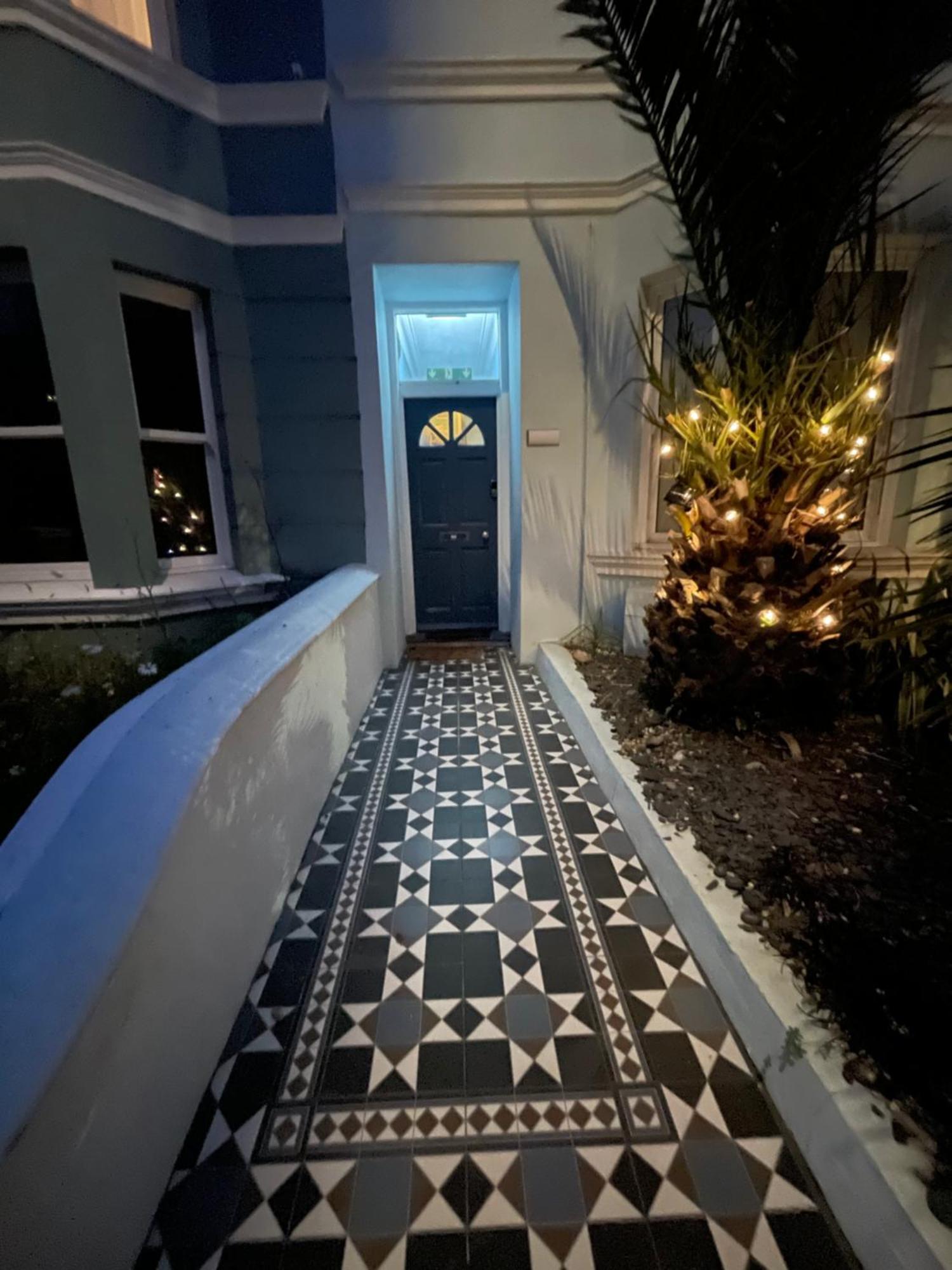 The Palms Brighton Villa ภายนอก รูปภาพ